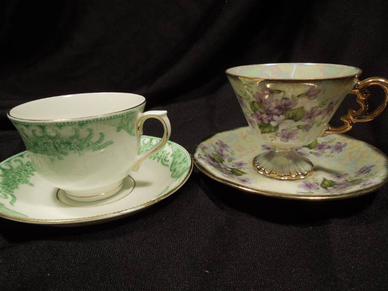 lot 100 image: Tea cup and Saucer Sets