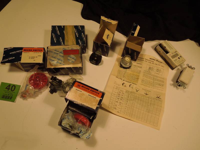 lot 40 image: Micro Switch and other Electrical