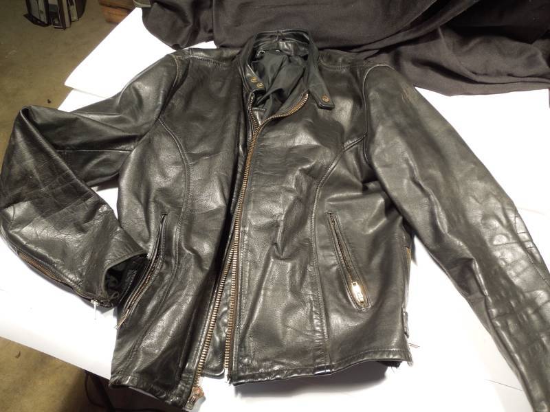 lot 48 image: Leather Jacket (med 46)