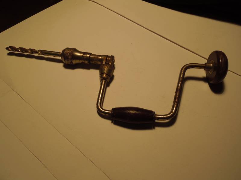 lot 88 image: Antique Hand Drill
