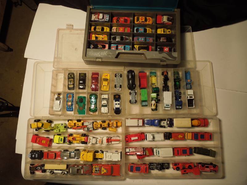 lot 108 image: MatchboxHot WheelsEtc - 5 BOXES full