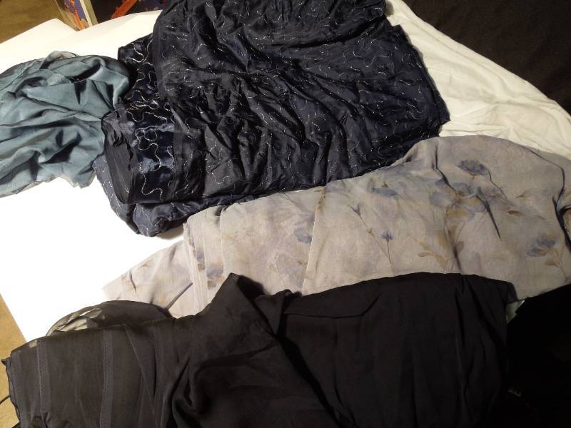 lot 126 image: Blue Fabrics Nylon, silk, rayon, or Polyester type - Many Yards