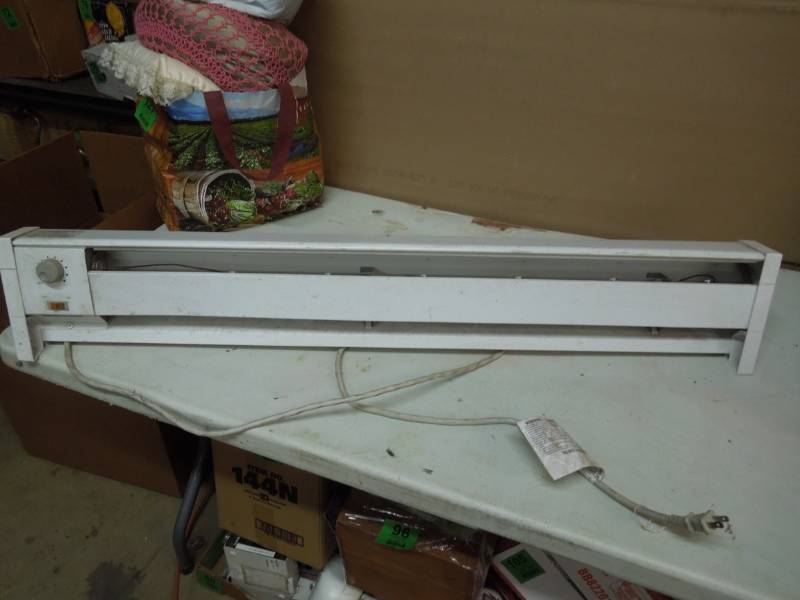 lot 128 image: 45 Electric Heater