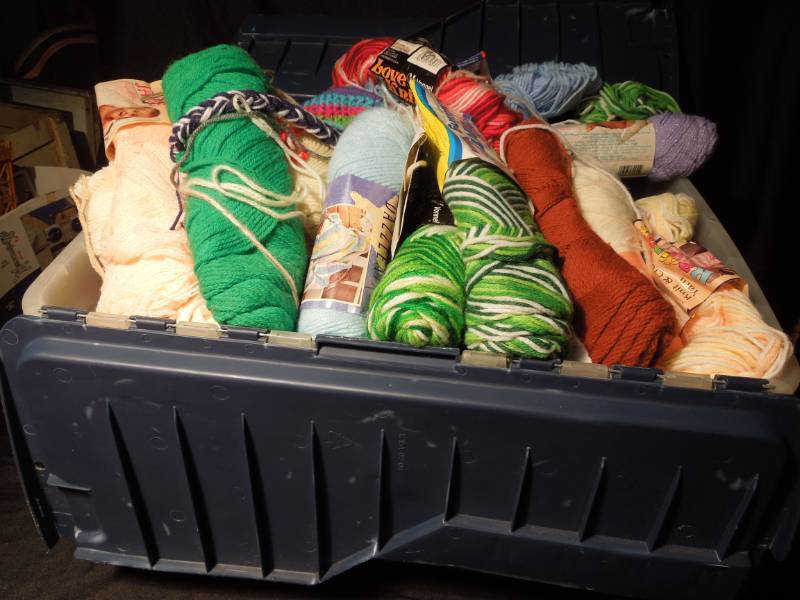 lot 131 image: Tote with Yarn & Crochet Projects