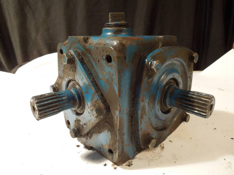 lot 166 image: Farm PTO Right Angle Attachment