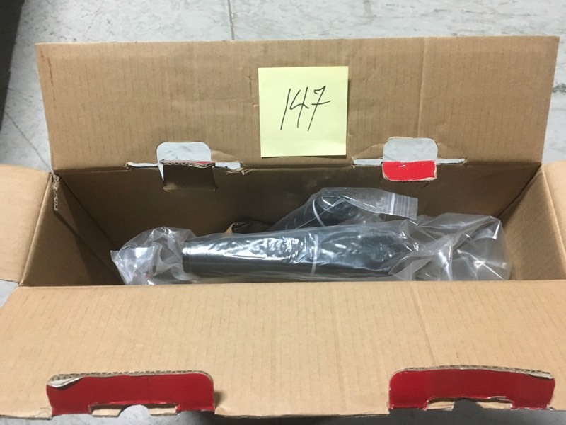 lot 147 image: Husky Pneumatic 3-in-1 15.5 and 16 Gauge 2 in. Flooring Nailer and Stapler with Quick Jam Release- good condition