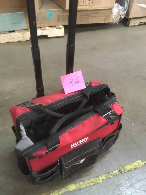 lot 86 image: HUSKY TOOL BAG WITH WHEELS- good condtion
