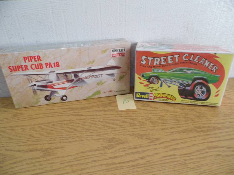 lot 15 image: Piper Cub - Super Taxi Models