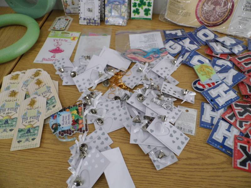 lot 48 image: Craft Items