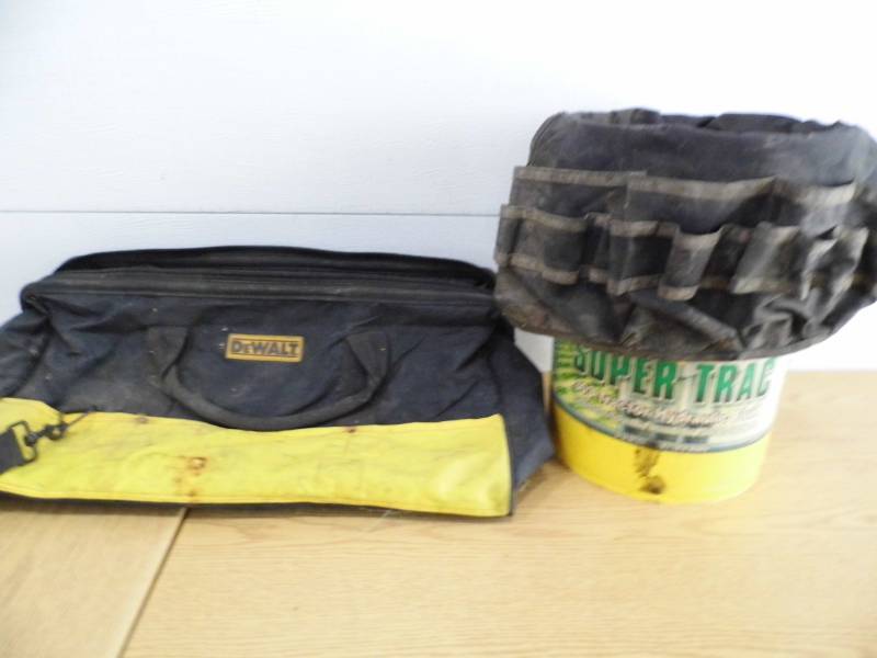 lot 60 image: DeWalt Bag - Tool Bucket