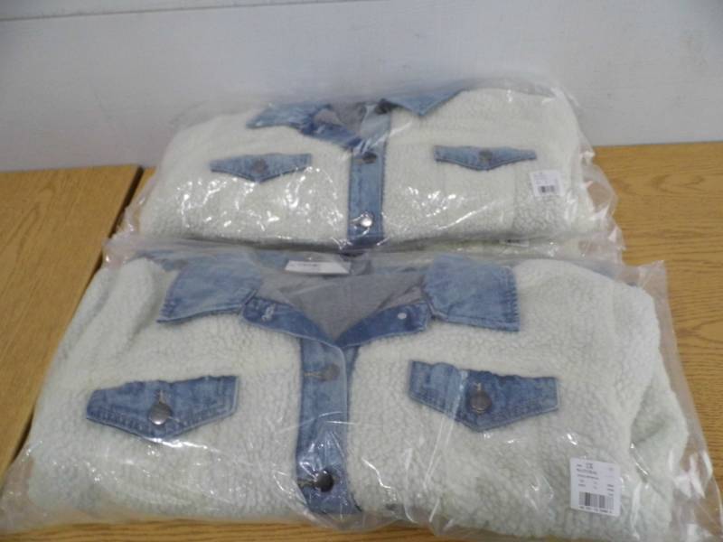 lot 97 image: Ladies Coats