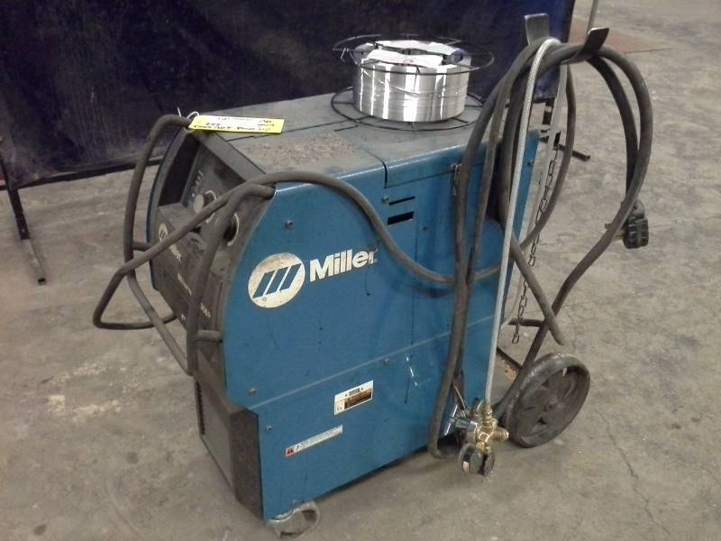lot 4 image: Miller Millermatic 350P Portable Welding Machine