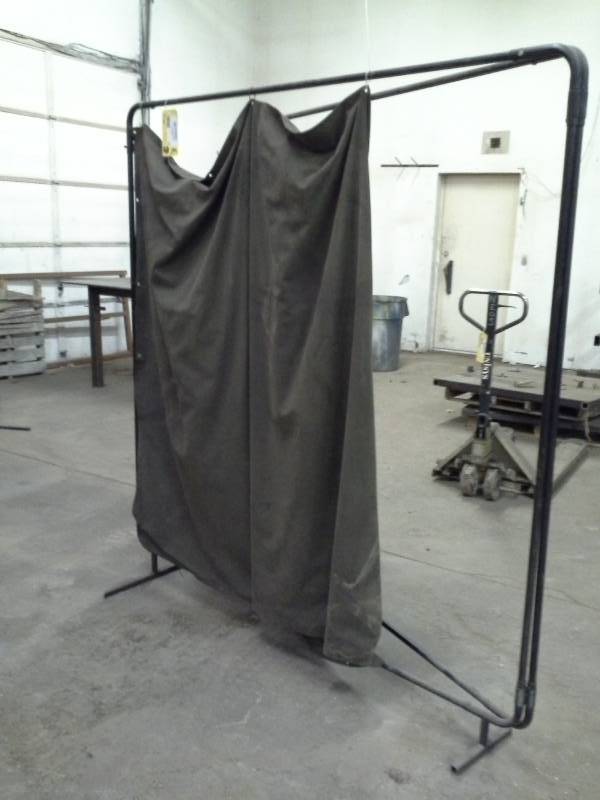 lot 20 image: Hinged Welding Curtain with Frame