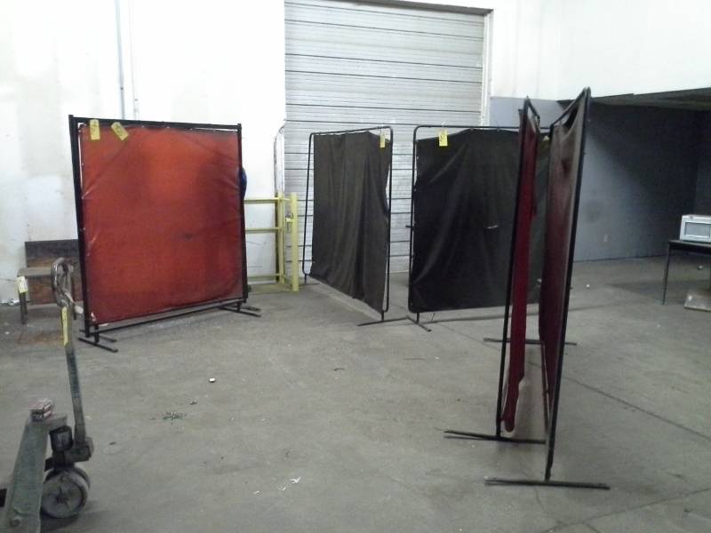 lot 26 image: Lot of (6) Welding Curtains with Frames