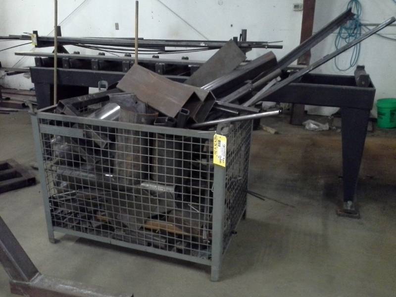lot 35 image: Scrap Metal and Metal Cage Rack
