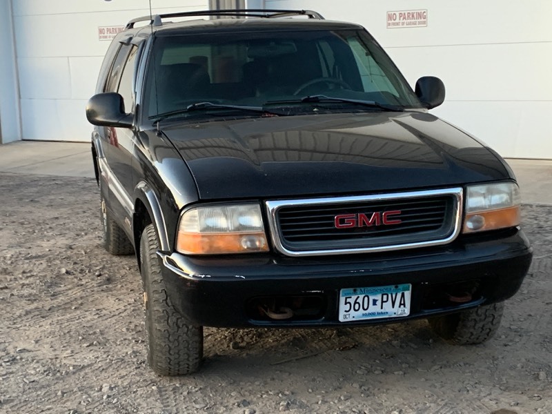 lot 2 image: 1998 GMC Jimmy SLT