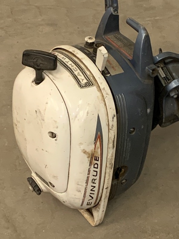 lot 6 image: Evinrude Boat Motor