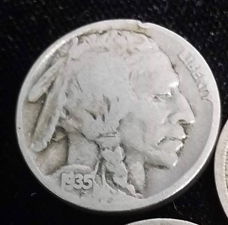 lot 23 image: GROUP OF 5 US NICKELS 3 BUFFALO 2 LIBERTY