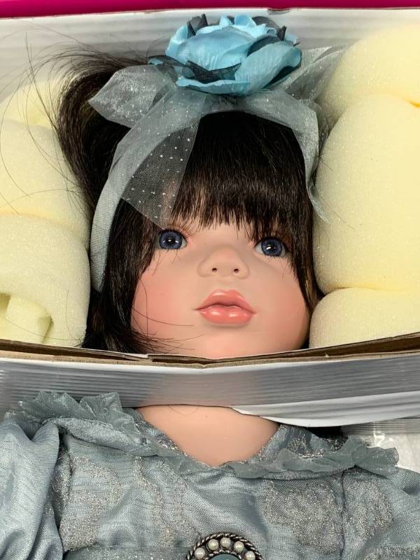 lot 70 image: Marie Osmond Silver Lining Porcelain 21 Doll $179 Retail