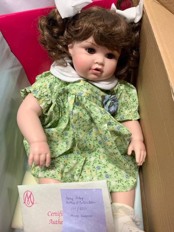 lot 71 image: Marie Osmond Baby Abby Porcelain 16 Doll $159 Retail