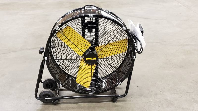 lot 42 image: Master 24 Professional Heavy Duty High Velocity Tiltable Barrel Floor Fan