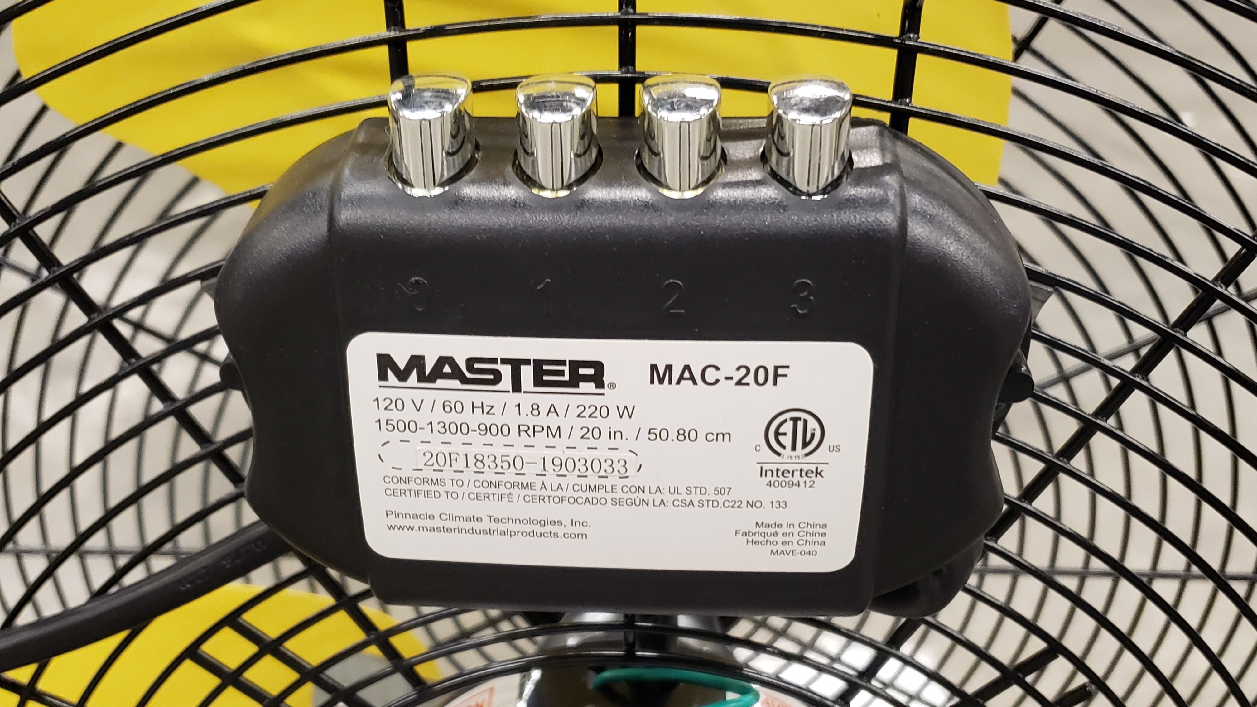 lot 46 image: Master MAC-20F High Velocity Omni-Directional Floor Fan