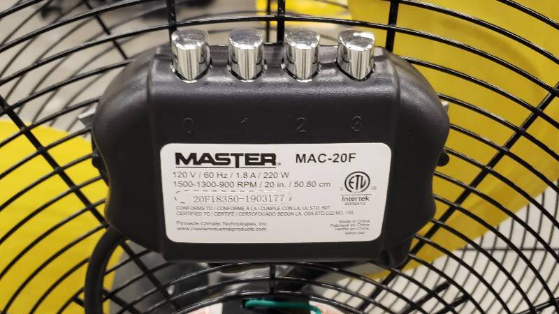 lot 47 image: Master MAC-20F High Velocity Omni-Directional Floor Fan