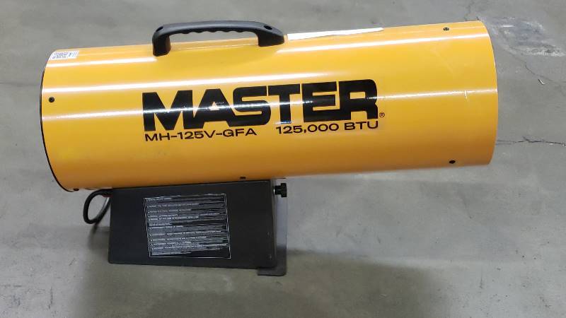 lot 14 image: Master 125,000 BTU Propane Forced Air Heater