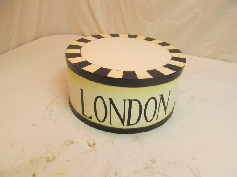 wood hat box