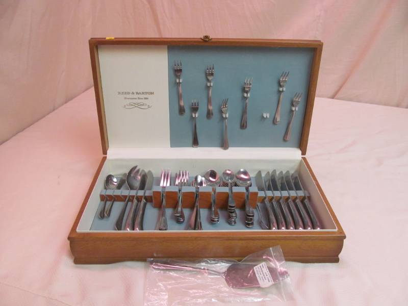 flatware set