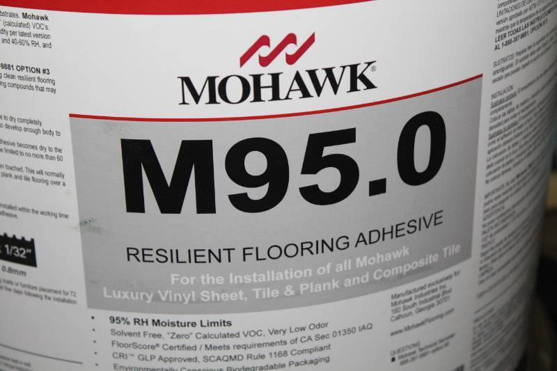 Lot of (4) Mohawk M95.0 Resilient Flooring Adhesive 1Gallon Pail
