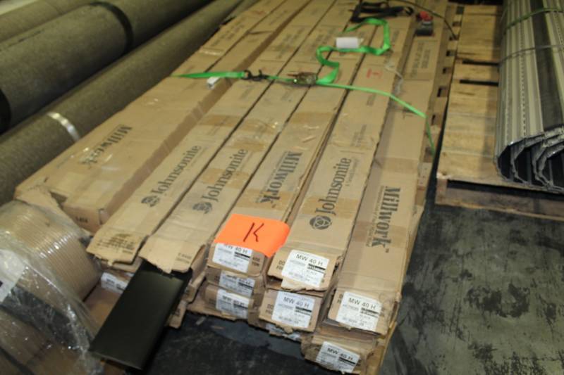 lot 269 image: Lot of (6) Boxes of Johnsonite MW 40 H Vinyl Toe Molding Black 4.5x96in. 5-Count