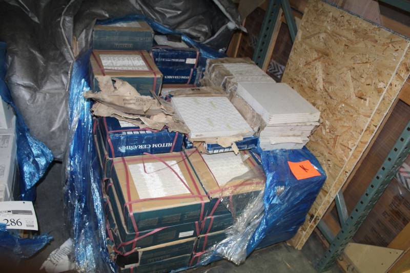 lot 281 image: Lot of (15) Boxes of Race Track Flooring 11.38 sq.ft. 12-Count