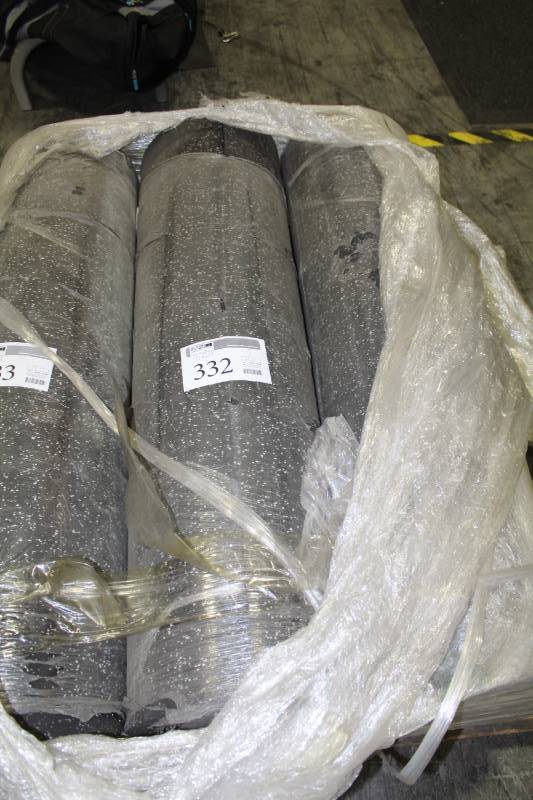 lot 332 image: Reztec Black Rubber Rolls 48x4mm
