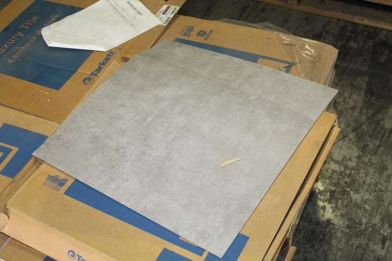 lot 323 image: Lot of (15) Boxes of Johnsonite 18x18in. Ceramic Tiles Aluminum 36 sq.ft. 16-Count