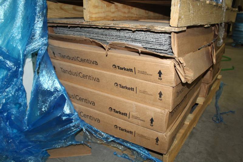 lot 406 image: Lot of (10) Boxes of Geoknit Saturated Grey Carpet Tiles
