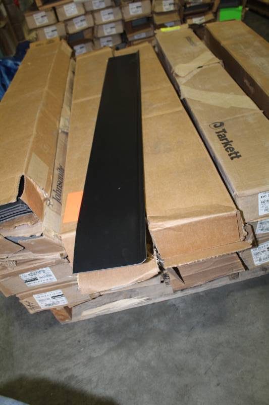 lot 384 image: Lot of (4) Boxes of Johnsonite ColorMatch DC 20 6x4 Vinyl Toe Molding Charcoal 6x48in. 25-Count