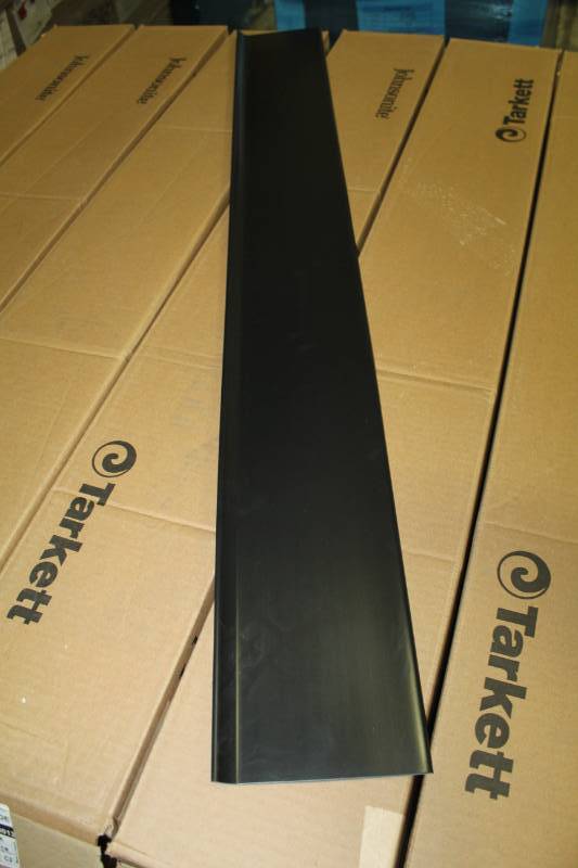 lot 388 image: Lot of (5) Boxes of Johnsonite ColorMatch CB 40 6x4 18 Vinyl Toe Molding Black 6x48in. 25-Count