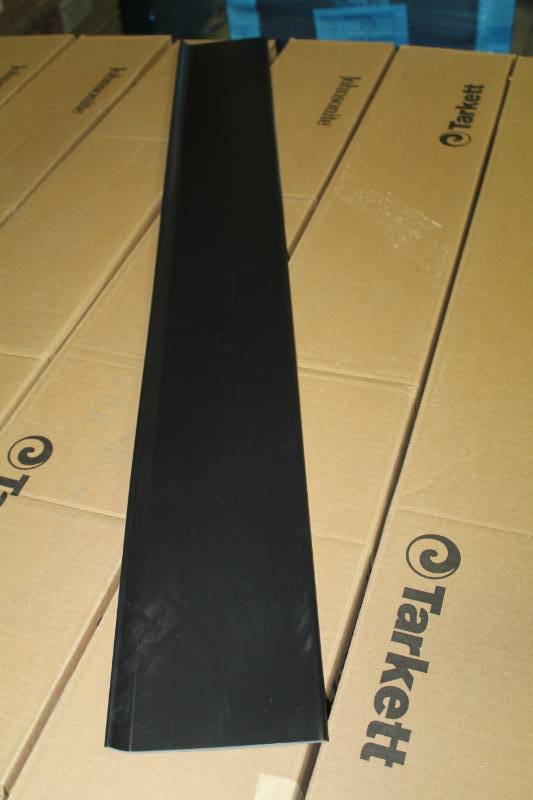 lot 389 image: Lot of (6) Boxes of Johnsonite ColorMatch CB 40 6x4 18 Vinyl Toe Molding Black 6x48in. 25-Count