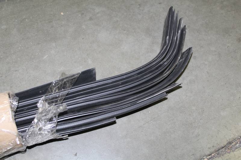 lot 431 image: Lot of (10) Vinyl Toe Molding