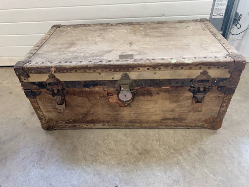lot 53 image: Antique Neverbreak Trunk