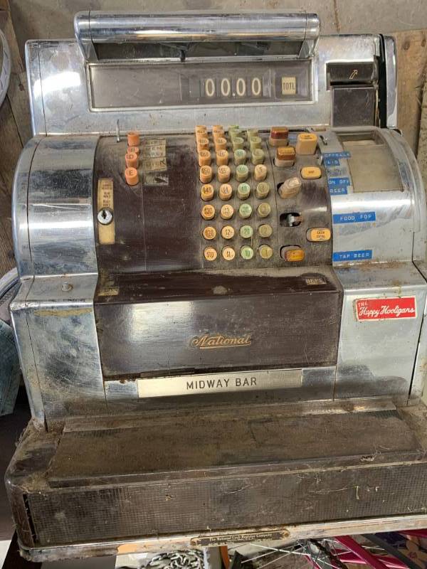 lot 102 image: Vintage National Cash Register