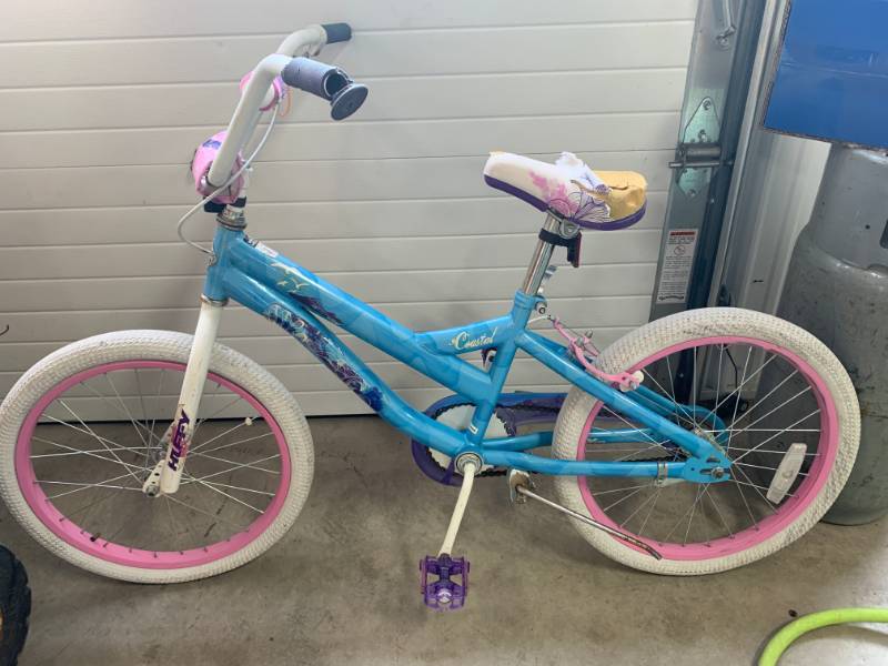 lot 105 image: Huffy Girls Bike