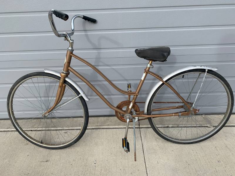 lot 108 image: Vintage Ross Antique BIke