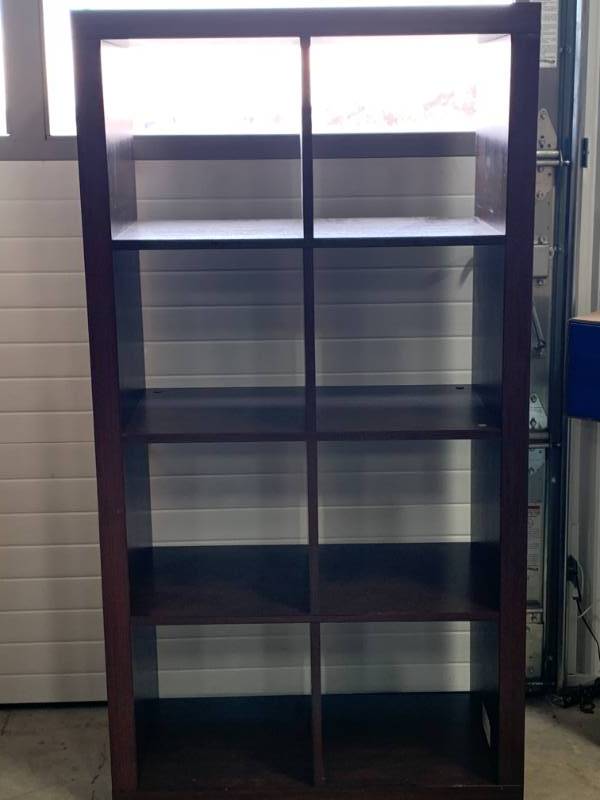 lot 99 image: 8 Box Wood Cubicles