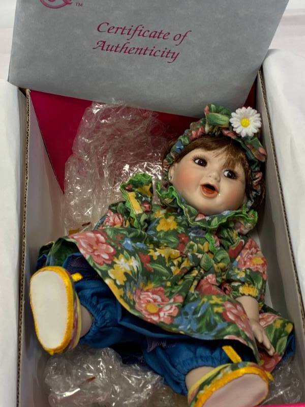 lot 3 image: Marie Osmond Rachael  Tiny Tot Porcelain 7 Doll $79 Retail