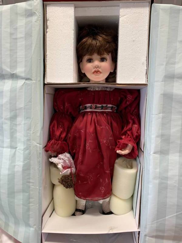 lot 14 image: Marie Osmond Young Love Porcelain 25 Doll $130 Retail