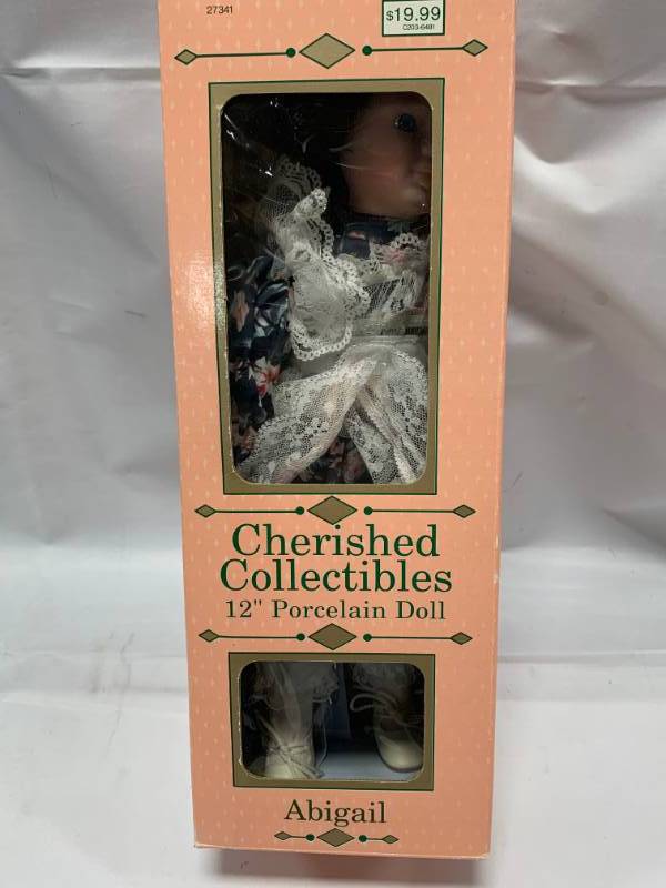lot 41 image: Cherished Collectibles 12 Abigail Doll