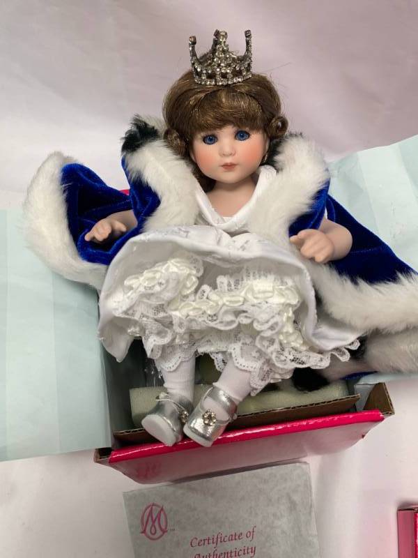 lot 58 image: Marie Osmond Baby Miss America Porcelain 5 Doll $60 Retail