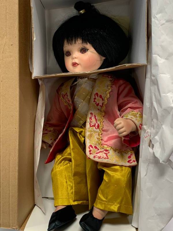 lot 91 image: Marie Osmond ENA Porcelain 14 Doll $148.50 Retail
